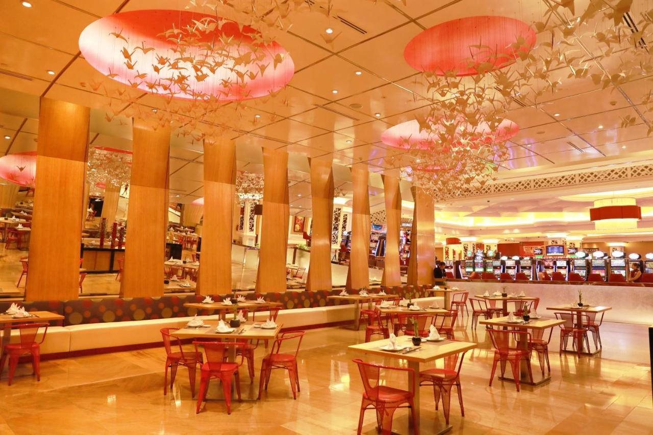 Отель Intercontinental Grand Хочам Экстерьер фото