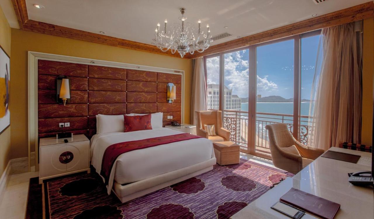 Отель Intercontinental Grand Хочам Экстерьер фото